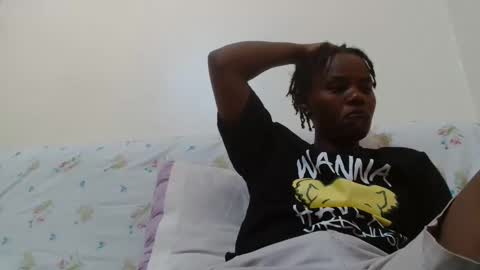 Snapshot of fayrie1 chatting on 09/14/25, 12:59 fayrie1 online show from 09/14/25, 12:59