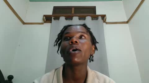 Snapshot of fayrie1 chatting on 09/15/25, 12:05 fayrie1 online show from 09/15/25, 12:05