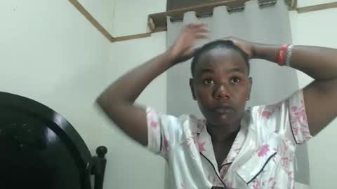 Snapshot of fayrie1 chatting on 09/23/25, 11:46 fayrie1 online show from 09/23/25, 11:46