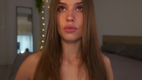 Snapshot of fazeyj chatting on 10/16/25, 06:25 FazeyJ online show from 10/16/25, 06:25