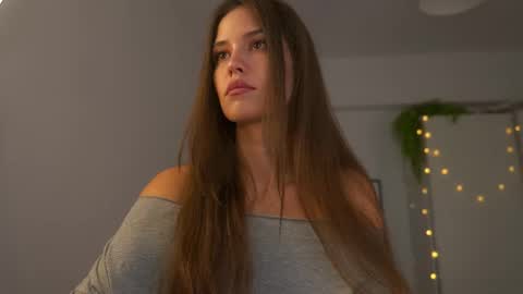 Snapshot of fazeyj chatting on 10/21/25, 06:14 FazeyJ online show from 10/21/25, 06:14