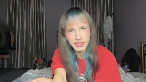 Snapshot of fcherthth chatting on 09/28/25, 10:04 Mark online show from 09/28/25, 10:04