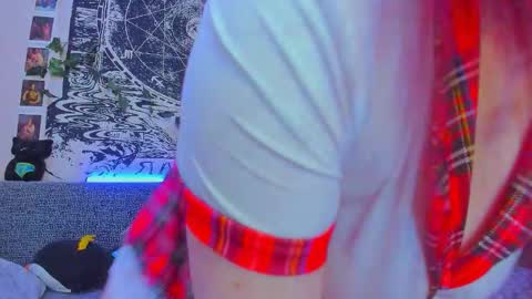 Snapshot of fearlessdiva_x chatting on 11/08/25, 02:56 Diva online show from 11/08/25, 02:56