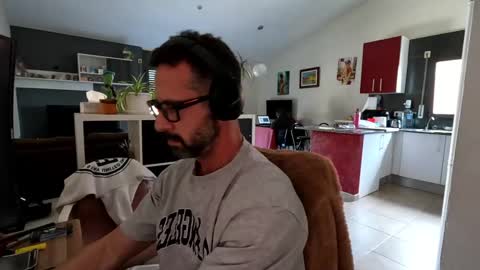 federosario2123 online show from 02/17/25, 10:29