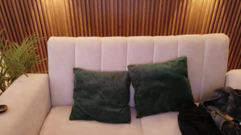 Feelena online show from 11/21/25, 05:11