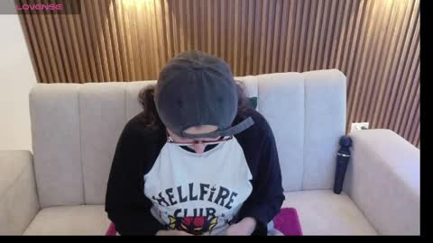 Snapshot of feelina_firesoul chatting on 05/11/26, 05:02 Feelena online show from 05/11/26, 05:02