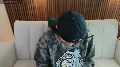 Snapshot of feelina_firesoul chatting on 05/27/26, 02:03 Feelena online show from 05/27/26, 02:03