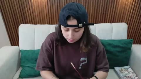 Snapshot of feelina_firesoul chatting on 06/14/26, 04:53 Feelena online show from 06/14/26, 04:53