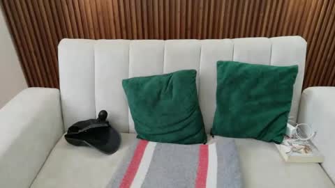 Snapshot of feelina_firesoul chatting on 06/15/26, 02:08 Feelena online show from 06/15/26, 02:08