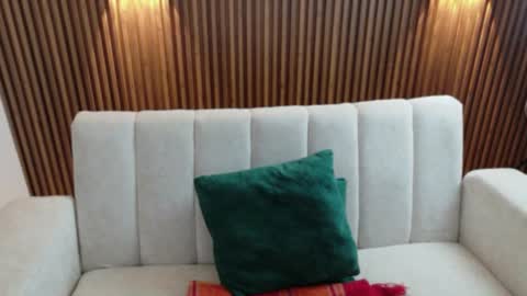 Snapshot of feelina_firesoul chatting on 07/18/26, 04:38 Feelena online show from 07/18/26, 04:38