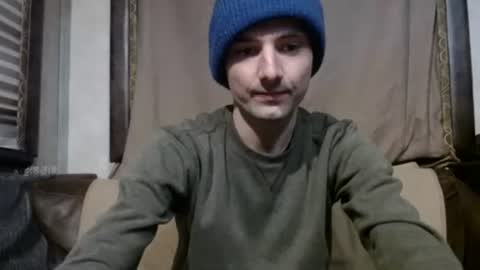 Snapshot of feelingverynaughty chatting on 01/05/25, 09:36 ask me online show from 01/05/25, 09:36