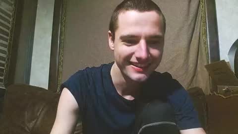 Snapshot of feelingverynaughty chatting on 01/21/25, 10:19 ask me online show from 01/21/25, 10:19