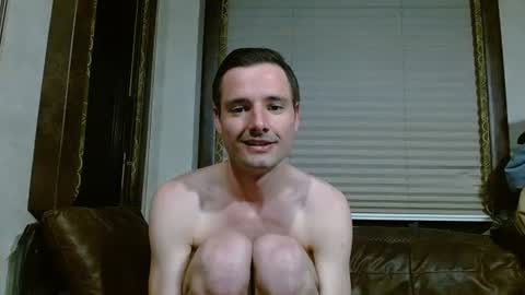 Snapshot of feelingverynaughty chatting on 05/11/26, 03:34 ask me online show from 05/11/26, 03:34