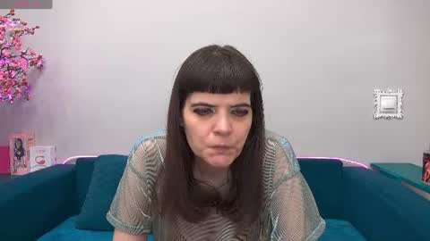 Laura online show from 06/25/26, 05:12