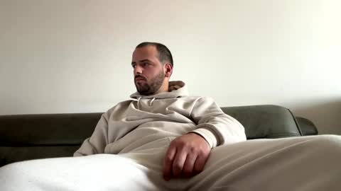 feet_fet online show from 12/05/24, 10:44