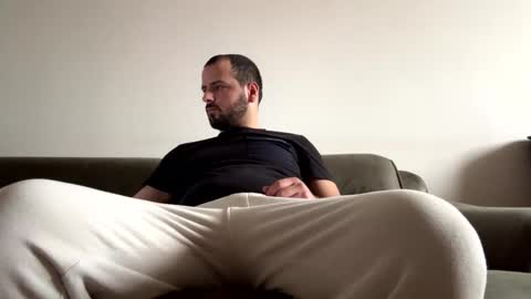 feet_fet online show from 01/23/25, 12:09