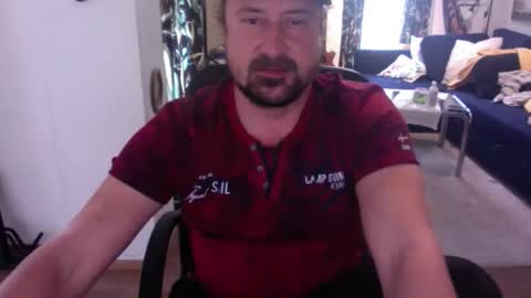 Snapshot of feetkissboy chatting on 11/15/25, 11:40 feetkissboy online show from 11/15/25, 11:40