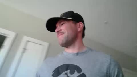 Ethan Slayher online show from 05/11/26, 04:04
