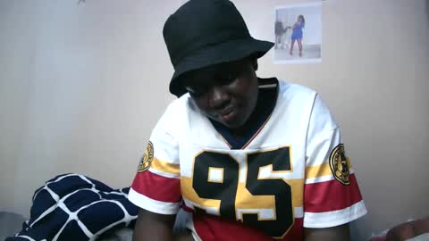 Snapshot of feetlovers123_ebony chatting on 09/15/25, 07:25 feetlovers123_ebony online show from 09/15/25, 07:25