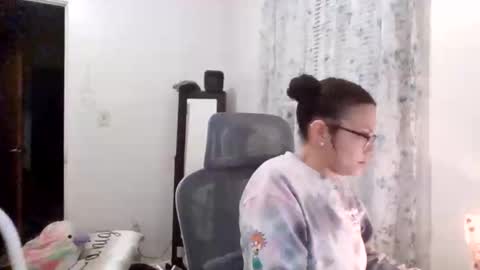 Soley online show from 11/21/25, 03:05