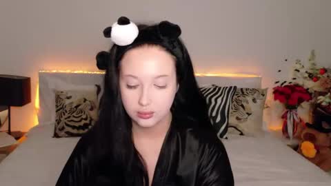 Snapshot of felicia_herceg chatting on 10/31/25, 07:26 Felicia Herceg online show from 10/31/25, 07:26