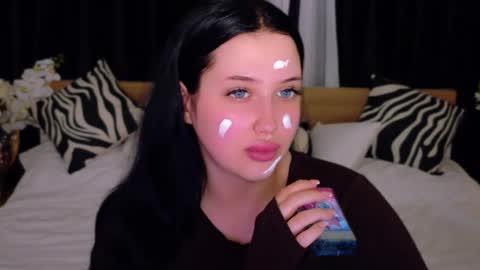 Snapshot of felicia_herceg chatting on 11/23/25, 06:08 Felicia Herceg online show from 11/23/25, 06:08