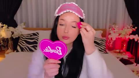 Snapshot of felicia_herceg chatting on 11/28/25, 04:42 Felicia Herceg online show from 11/28/25, 04:42