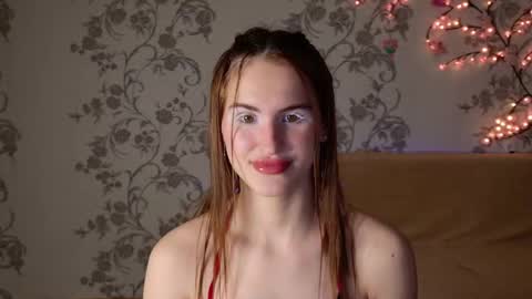 Snapshot of felicia_lav chatting on 04/26/26, 07:00 Frida online show from 04/26/26, 07:00