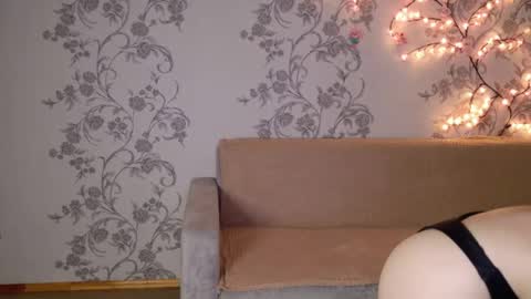Snapshot of felicia_lav chatting on 05/16/26, 07:01 Frida online show from 05/16/26, 07:01