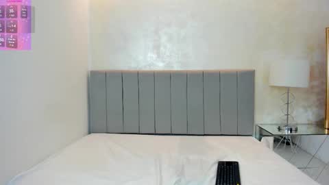 felicia_whitee online show from 09/12/25, 01:44