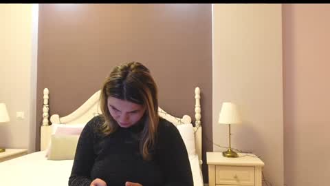 Snapshot of feliciakrige chatting on 01/06/25, 08:39 FeliciaKrige online show from 01/06/25, 08:39