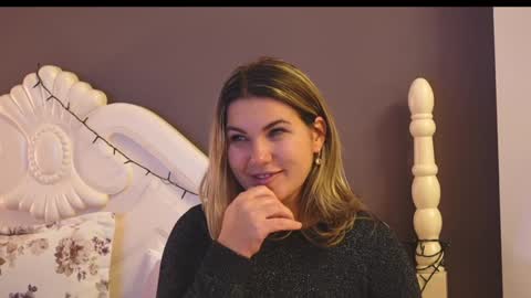 Snapshot of feliciakrige chatting on 01/07/25, 03:14 FeliciaKrige online show from 01/07/25, 03:14