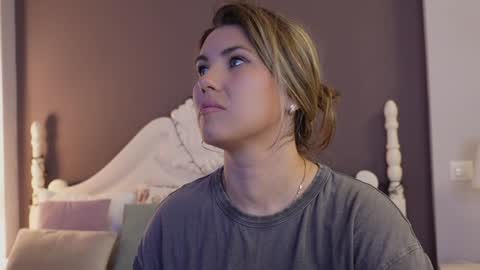 Snapshot of feliciakrige chatting on 01/22/25, 11:43 FeliciaKrige online show from 01/22/25, 11:43