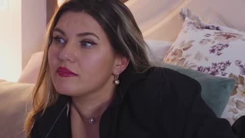 Snapshot of feliciakrige chatting on 02/19/25, 12:14 FeliciaKrige online show from 02/19/25, 12:14