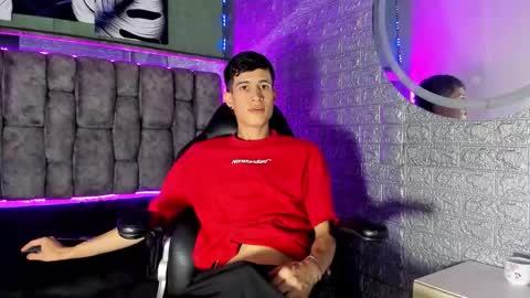 felipe fiire online show from 04/28/26, 03:28