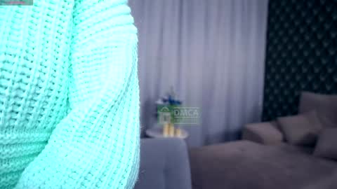 Snapshot of felissiany chatting on 02/08/26, 04:27 Hello im Nova online show from 02/08/26, 04:27