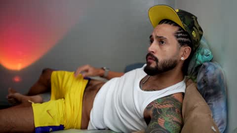 Felix Candela  online show from 01/03/25, 05:42