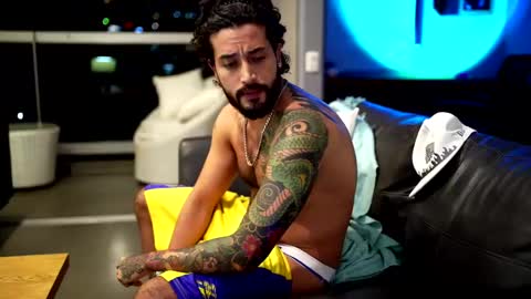 Felix Candela  online show from 01/18/25, 04:48