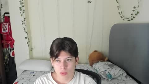 Snapshot of felix_leex chatting on 03/22/26, 06:55 Felix leex online show from 03/22/26, 06:55