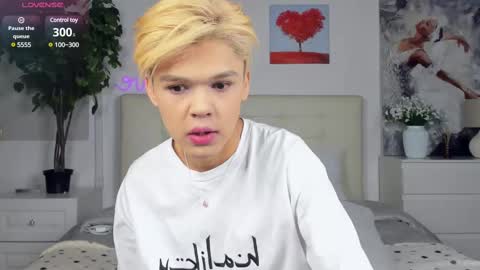 Felix online show from 02/16/25, 03:59