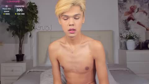 Felix online show from 02/25/25, 04:21