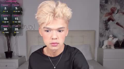 Snapshot of felix_rey chatting on 12/18/25, 07:31 Felix online show from 12/18/25, 07:31