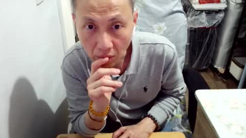 felixlau online show from 12/21/25, 10:55