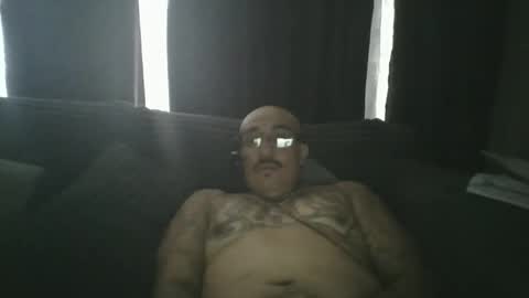 Snapshot of felixrlarios25 chatting on 04/30/26, 04:35 felixrlarios25 online show from 04/30/26, 04:35