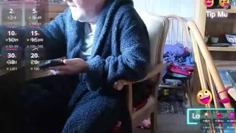 Snapshot of fellainsp8 chatting on 09/22/25, 07:32 Adam online show from 09/22/25, 07:32