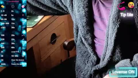 Snapshot of fellainsp8 chatting on 10/02/25, 07:59 Adam online show from 10/02/25, 07:59