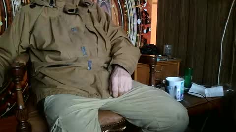 Snapshot of fellatioauto chatting on 02/14/25, 03:33 hungnsexy online show from 02/14/25, 03:33