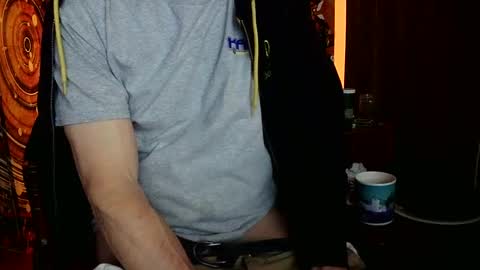 Snapshot of fellatioauto chatting on 02/15/25, 09:49 hungnsexy online show from 02/15/25, 09:49
