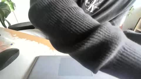 Snapshot of fem_alice_louis_dom chatting on 03/23/26, 01:04 fem_alice_louis_dom online show from 03/23/26, 01:04