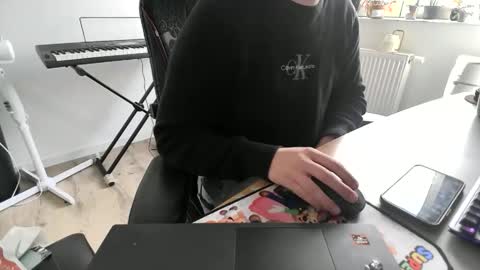 Snapshot of fem_alice_louis_dom chatting on 04/04/26, 09:40 fem_alice_louis_dom online show from 04/04/26, 09:40